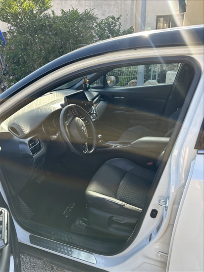 תמונה 2 ,טויוטה C-HR יד 1 2022 68890 ק"מ