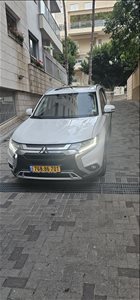 מיצובישי אאוטלנדר 2019 יד2 