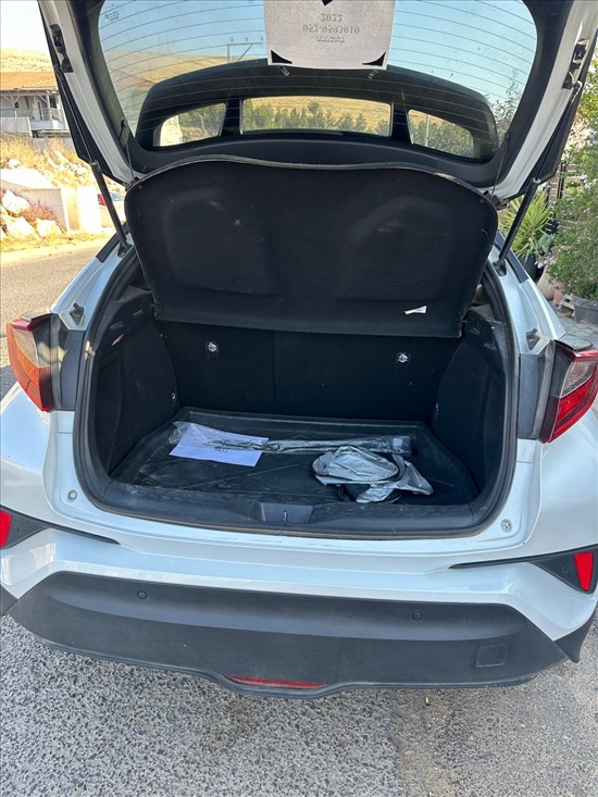תמונה 2 ,טויוטה C-HR יד 1 2022 68000 ק"מ