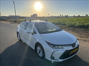 טויוטה קורולה 2000 יד  3 