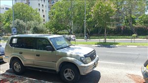 טויוטה לנד קרוזר LC 100
 2000 יד  7 