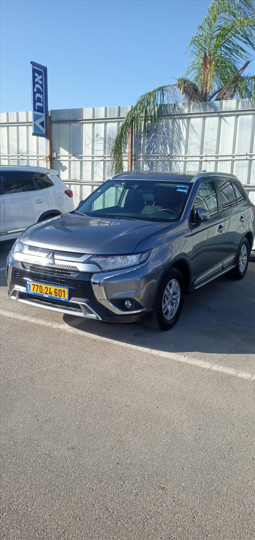 תמונה 2 ,מיצובישי אאוטלנדר יד 2 2019 125000 ק"מ