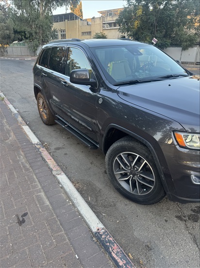 תמונה 2 ,ג`יפ גרנד צ`ירוקי יד 1 2022 68000 ק"מ
