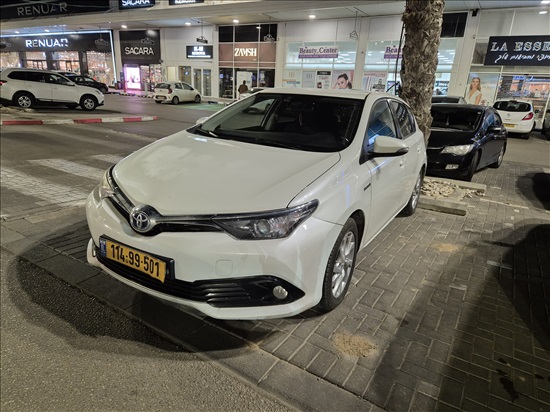 תמונה 1 ,טויוטה אוריס TS הייבריד
 יד 3 2017 228 ק"מ