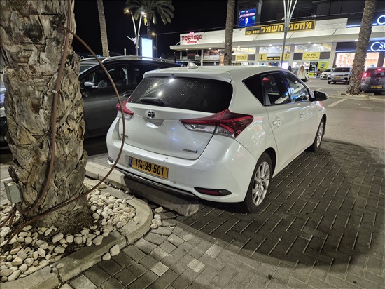 תמונה 2 ,טויוטה אוריס TS הייבריד
 יד 3 2017 228 ק"מ