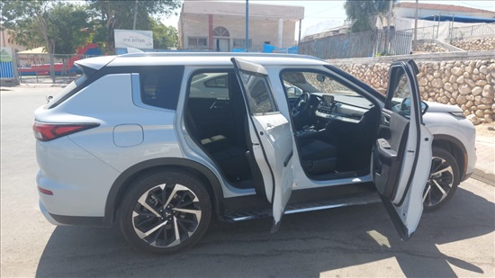 תמונה 3 ,מיצובישי אאוטלנדר יד 1 2024 35000 ק"מ