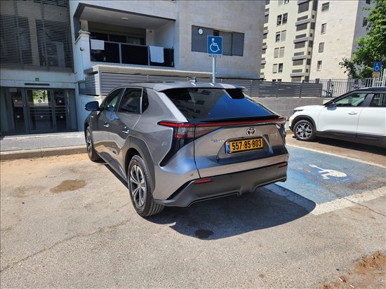 תמונה 3 ,טויוטה bZ4X יד 1 2023 22500 ק"מ