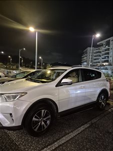 טויוטה RAV4 2018 יד  2 