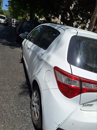תמונה 2 ,טויוטה יאריס יד 1 2018 51000 ק"מ