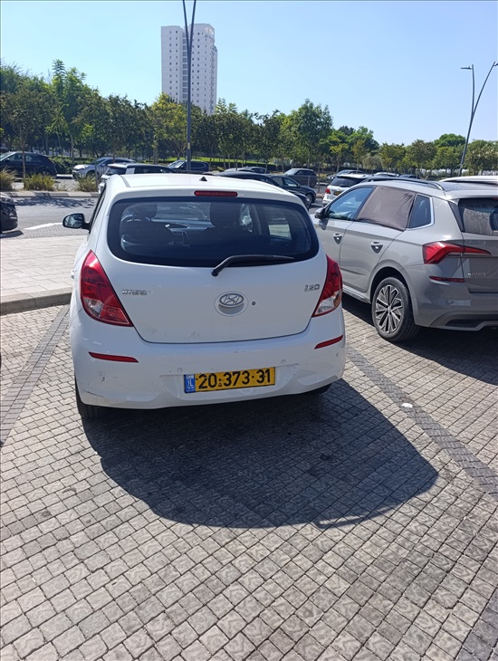 תמונה 2 ,יונדאי i20 יד 5 2014 127000 ק"מ