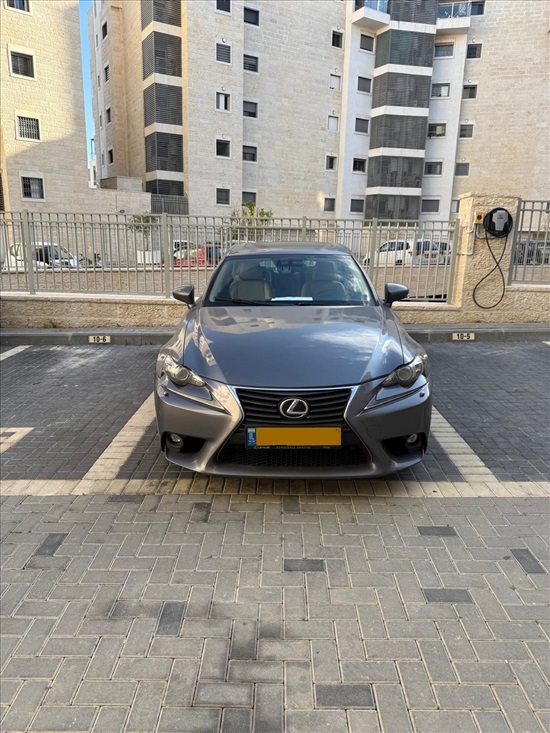 תמונה 1 ,לקסוס IS300H
 יד 3 2016 0 ק"מ