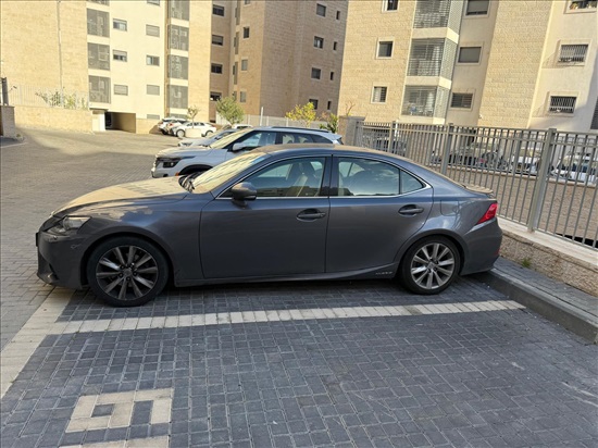 תמונה 3 ,לקסוס IS300H
 יד 3 2016 0 ק"מ