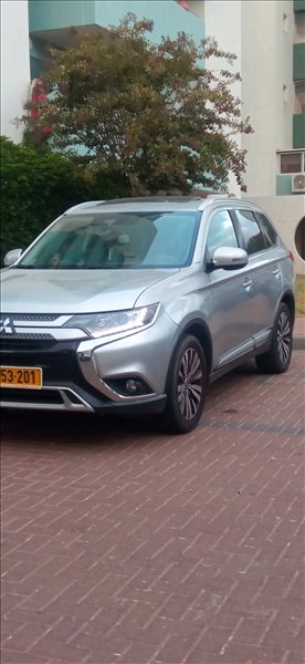 מיצובישי אאוטלנדר 2019 יד2 