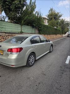 סובארו B4 2010 יד2 