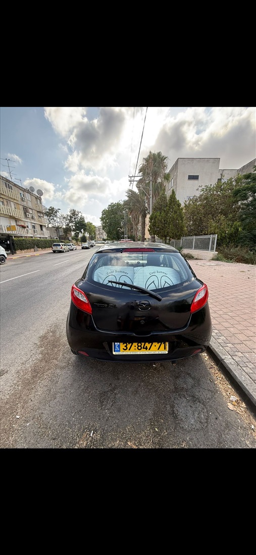 תמונה 3 ,מאזדה 2 יד 5 2010 198000 ק"מ