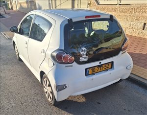 טויוטה אייגו 2013 יד2 