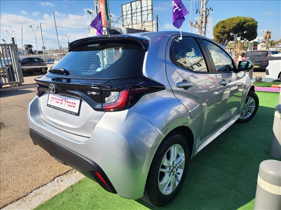 תמונה 2 ,טויוטה יאריס הייבריד יד 1 2025 0 ק"מ