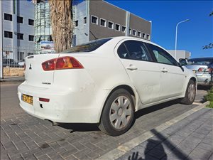 מיצובישי לנסר 2009 יד2 
