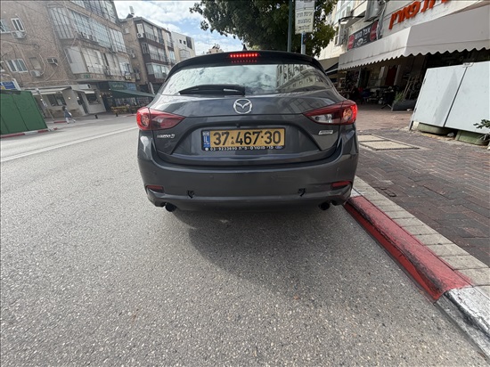 תמונה 3 ,מאזדה 3 יד 1 2017 135000 ק"מ