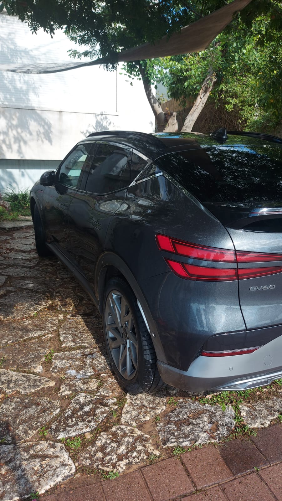 תמונה 2, ג`נסיס GV60 יד 2 2023 | 42000 קמ