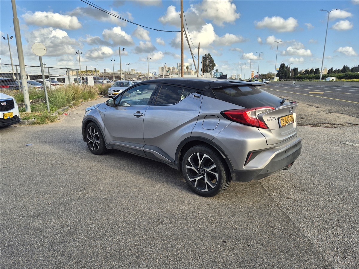 תמונה 1, טויוטה C-HR יד 2 2017 | 92000 קמ