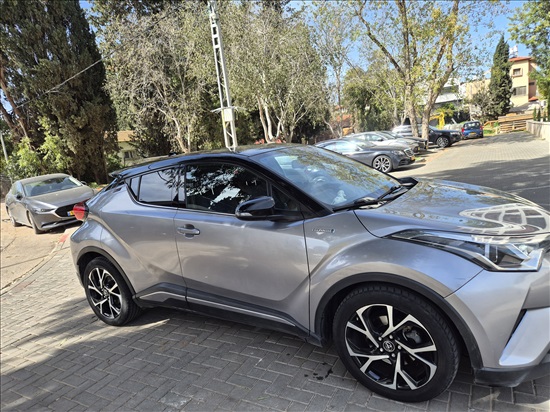 תמונה 4 ,טויוטה C-HR יד 2 2017 92000 ק"מ