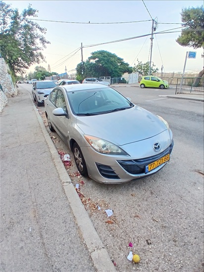 תמונה 3 ,מאזדה 3 יד 4 2010 260000 ק"מ