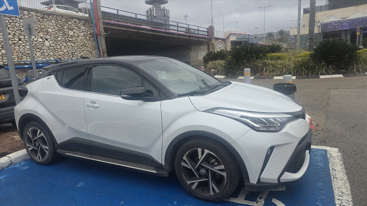 תמונה 1, טויוטה C-HR יד 2 2022 | 25000 קמ