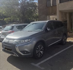 מיצובישי אאוטלנדר 2019 יד  2 