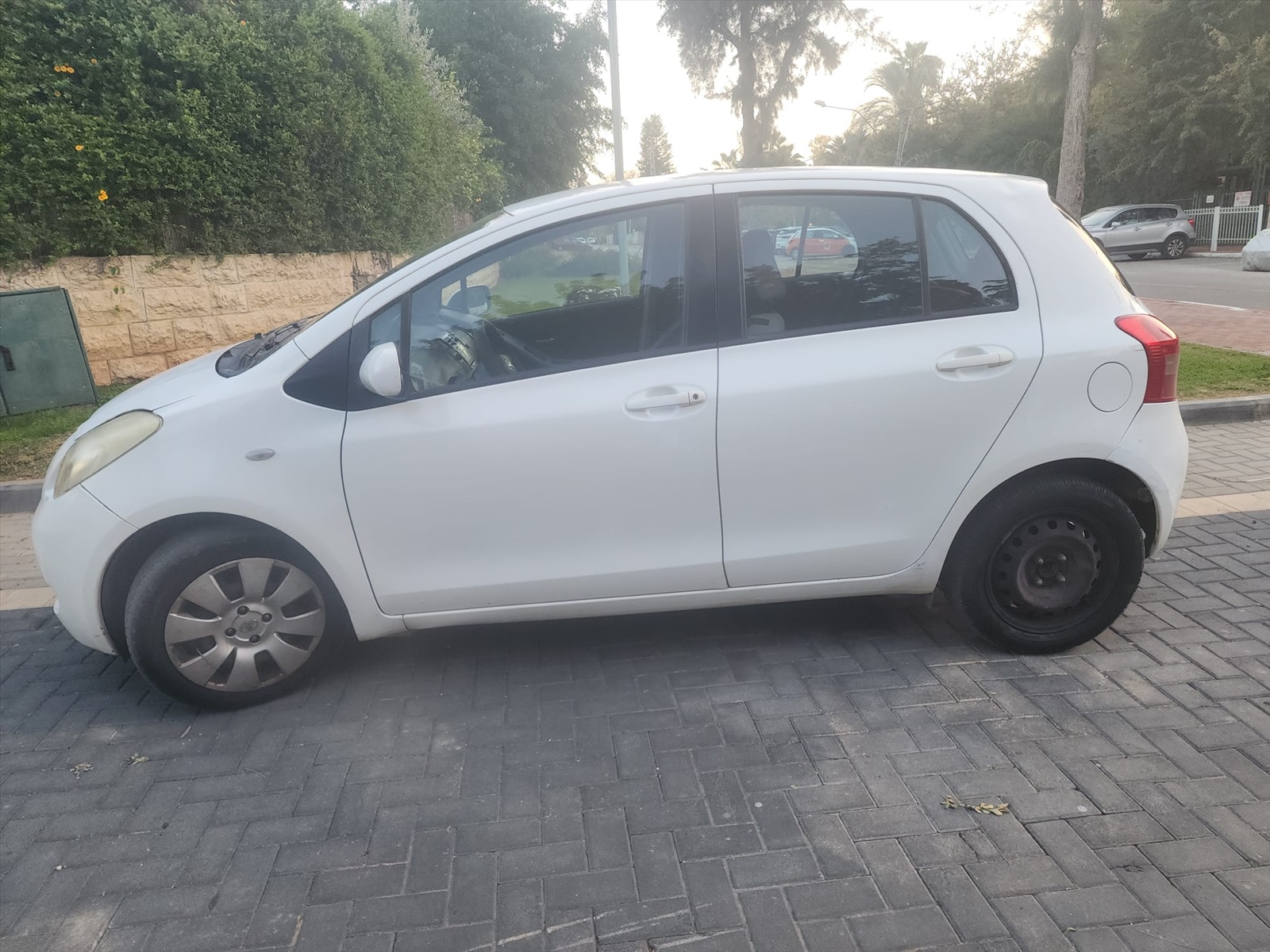 תמונה 2, טויוטה יאריס יד 2 2009 | 200000 קמ