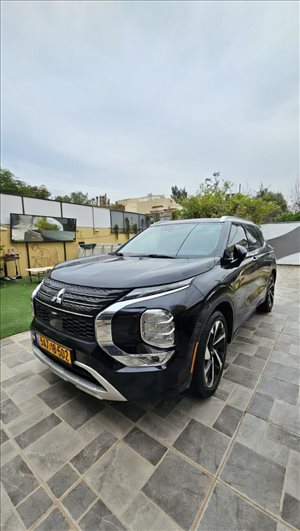 מיצובישי אאוטלנדר 2021 יד2 