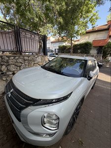 מיצובישי אאוטלנדר 2025 יד2 