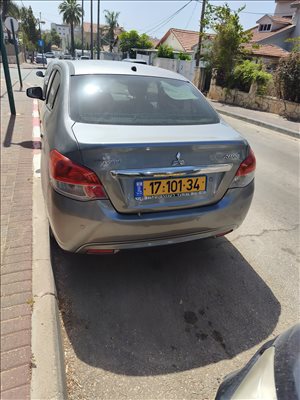 מיצובישי אטראז` 2015 יד2 