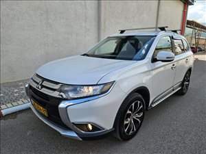 מיצובישי אאוטלנדר 2017 יד  2 