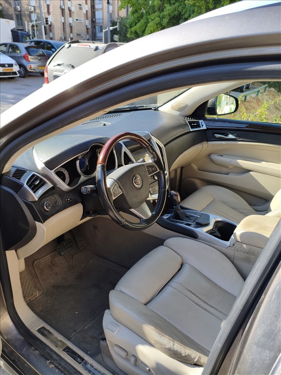 תמונה 4 ,קאדילק SRX יד 3 2012 170000 ק"מ