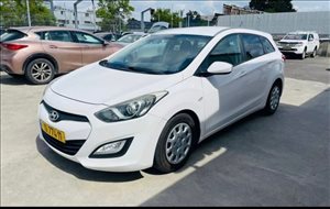 יונדאי i30 CW 2013 יד2 