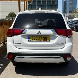 מיצובישי אאוטלנדר 2019 יד2 