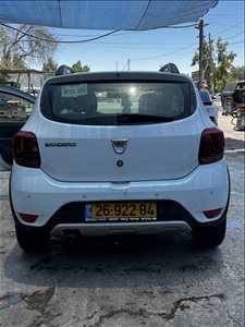 דאצ'יה
 סנדרו Stepway
 2017 יד2 