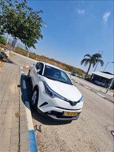 טויוטה C-HR 2018 יד  2 