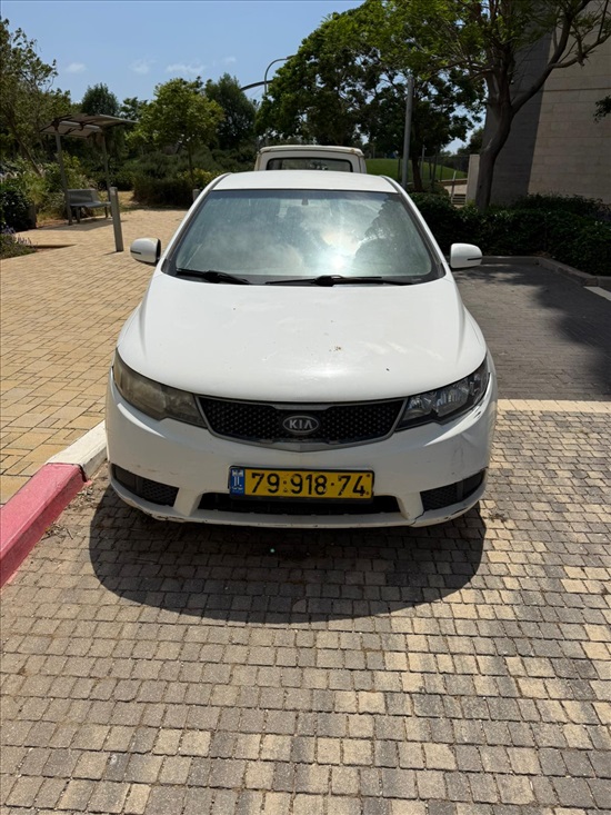 תמונה 2 ,קיה פורטה יד 3 2011 0 ק"מ