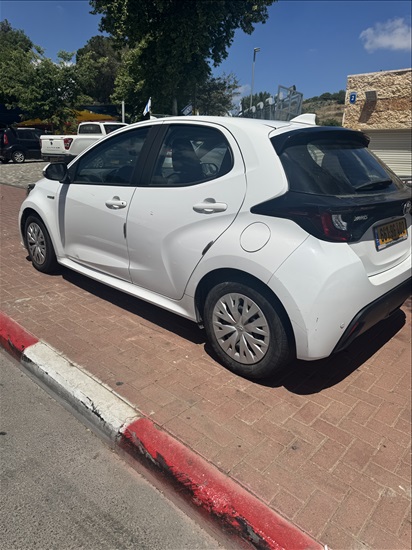 תמונה 2 ,טויוטה יאריס יד 2 2021 119000 ק"מ