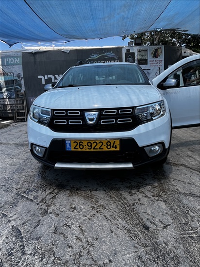 תמונה 2 ,דאצ'יה
 סנדרו Stepway
 יד 3 2017 84000 ק"מ