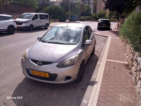 תמונה 2 ,מאזדה 2 יד 3 2009 172000 ק"מ