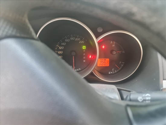 תמונה 7 ,מאזדה 3 יד 2 2005 145453 ק"מ
