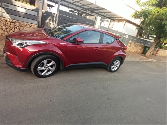 תמונה 1 ,טויוטה C-HR יד 2 2017 188000 ק"מ