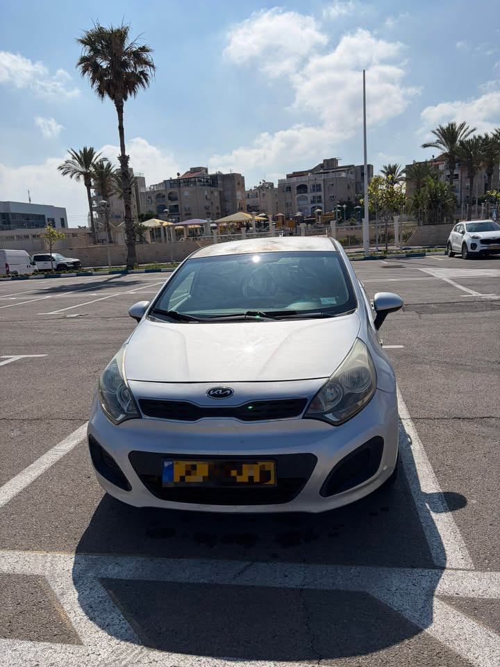 תמונה 4, קיה ריו יד 4 2013 | 170000 קמ
