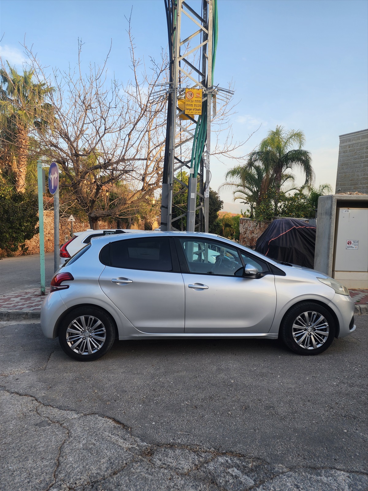 תמונה 4, פיגו
 208 GTI יד 2 2017 | 130 קמ