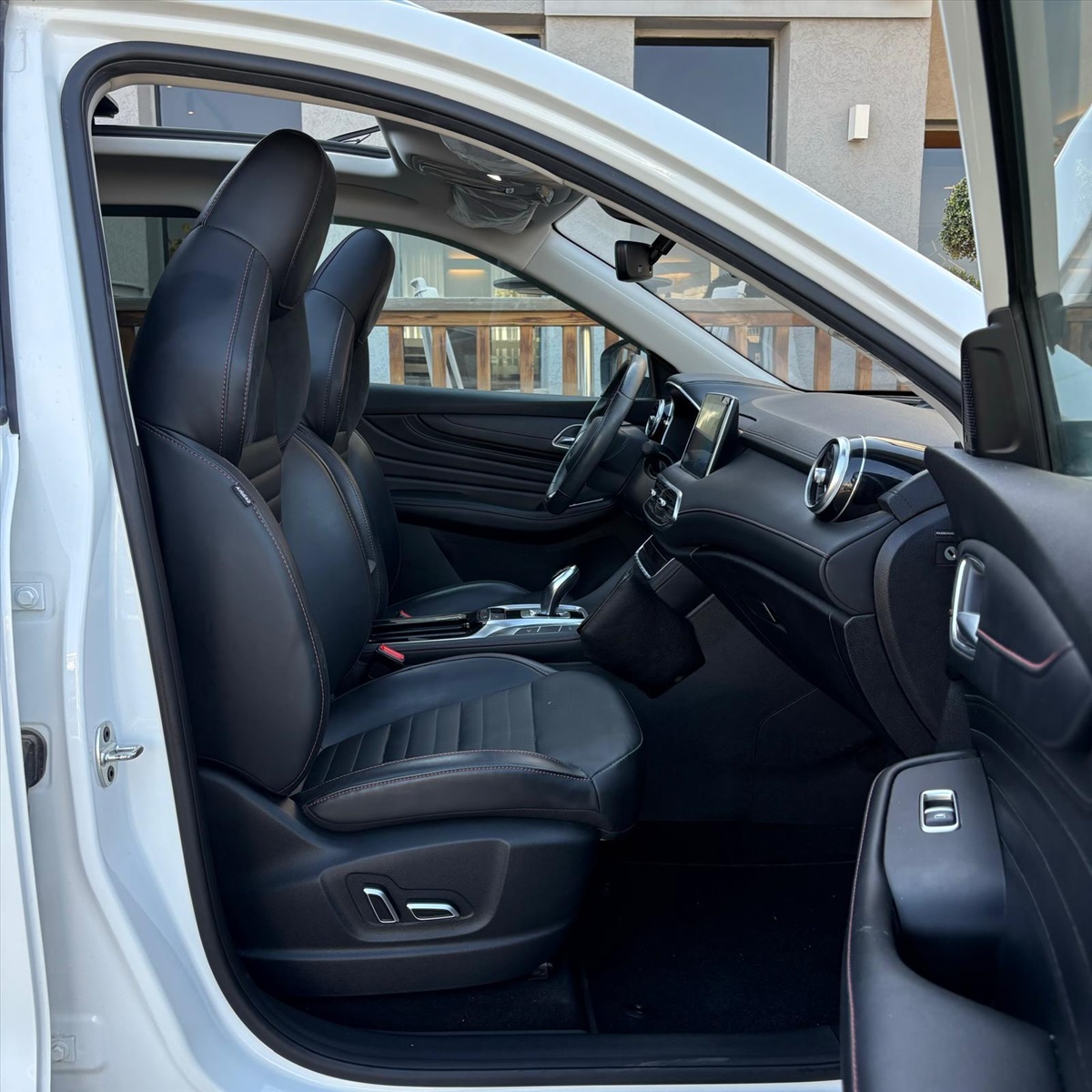 תמונה 1, אם ג`י MG EHS PHEV יד 1 2023 | 17600 קמ