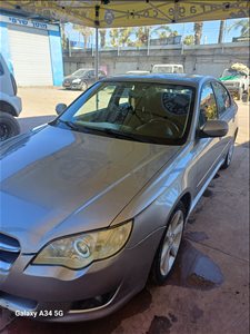 סובארו B4 2009 יד  2 