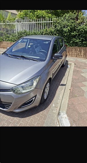 יונדאי i20 2012 יד  4 
